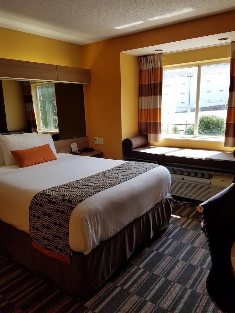 Microtel Inn & Suites By Wyndham Gatlinburg Eksteriør billede